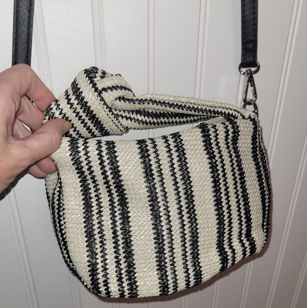 Urban Expressions Black & Cream Woven Knot Handle Crossbody Bag NWT